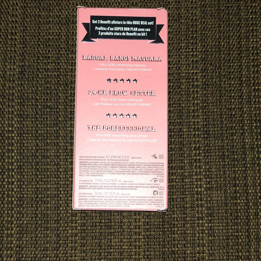benefit Gift Set - Picture 2 of 2